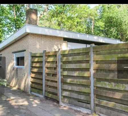 ホリデーパーク Bos Bungalow Zonnetje 93